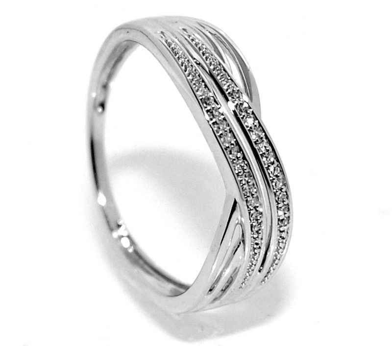 Gullring hvitt gull 0.05ct w.si